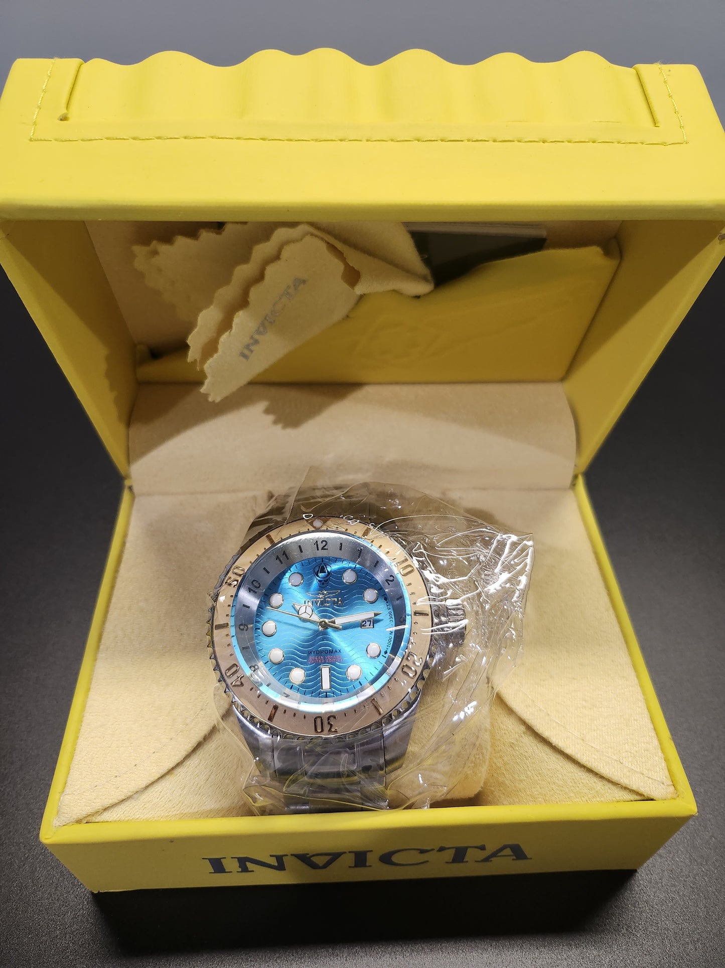 Water Blue Invicta Hydromax